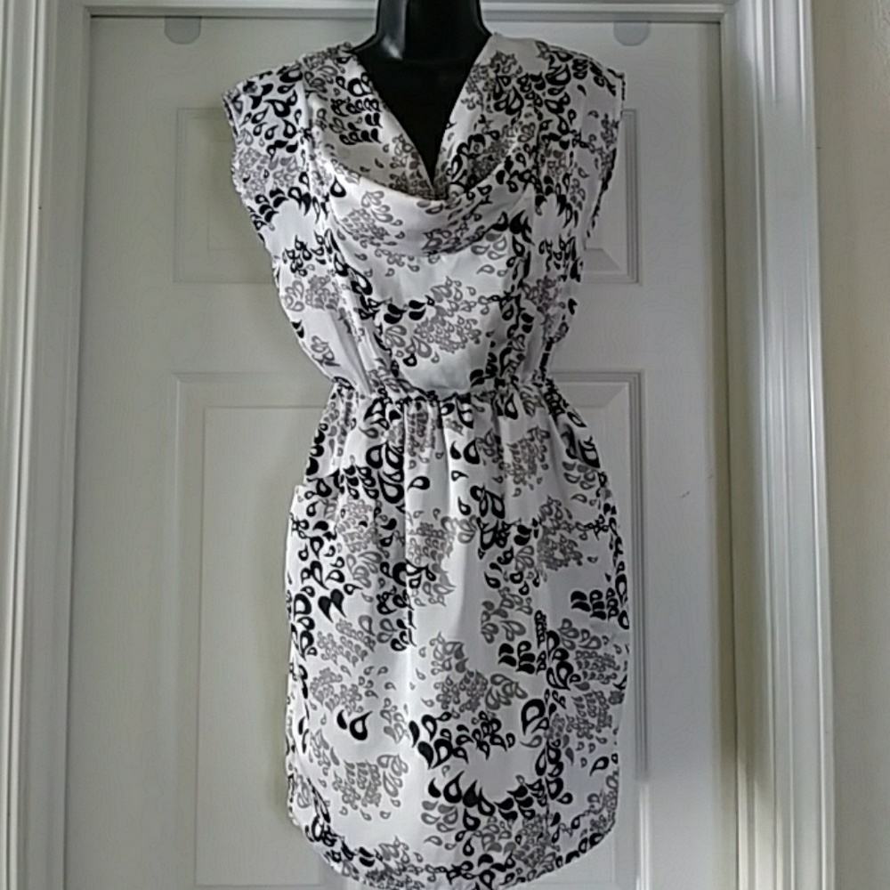 Cute sleveless dress